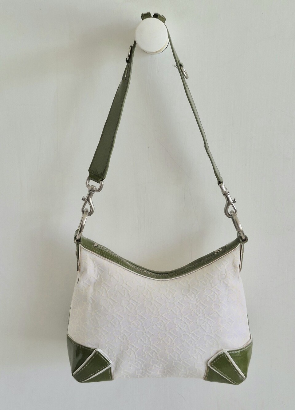 DKNY White Jacquard Canvas and Avocado Green Patent Leatger Mediun Hobo Bag - Picture 2 of 12